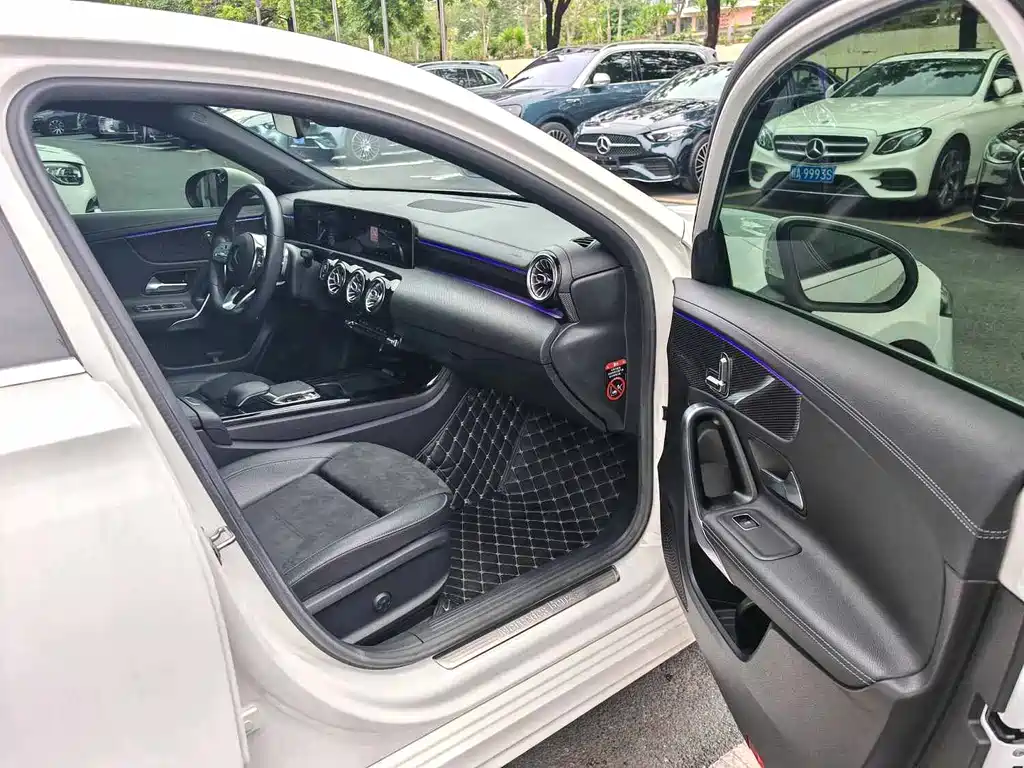 Mercedes-Benz A-Class 2020 — фото 14
