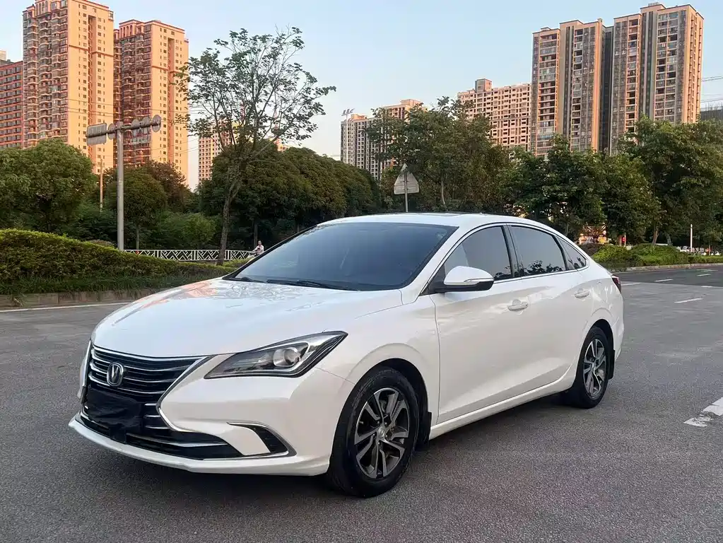 Changan Eado 2018 — фото 1