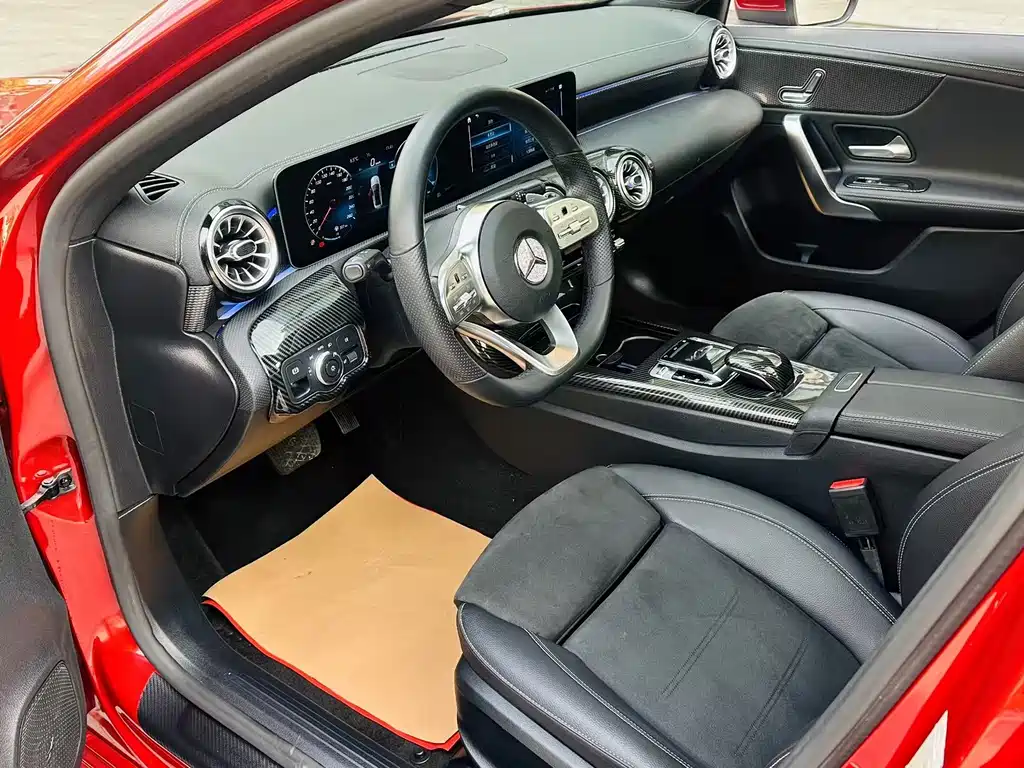 Mercedes-Benz A-Class 2019 — фото 7