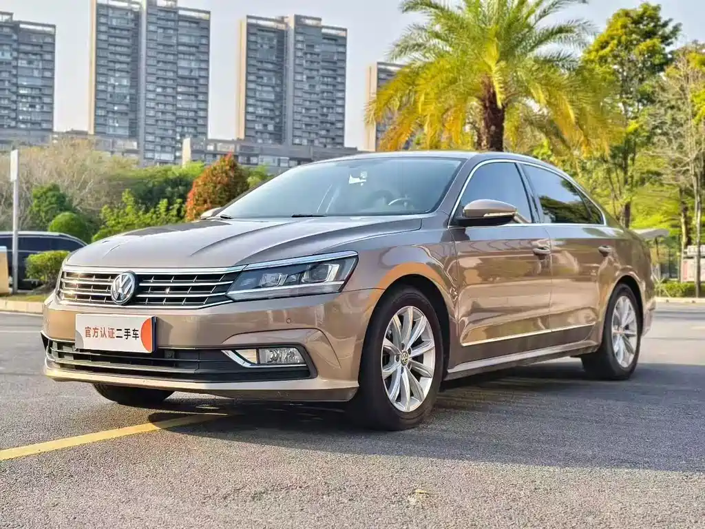 Volkswagen Passat 2017 — фото 14