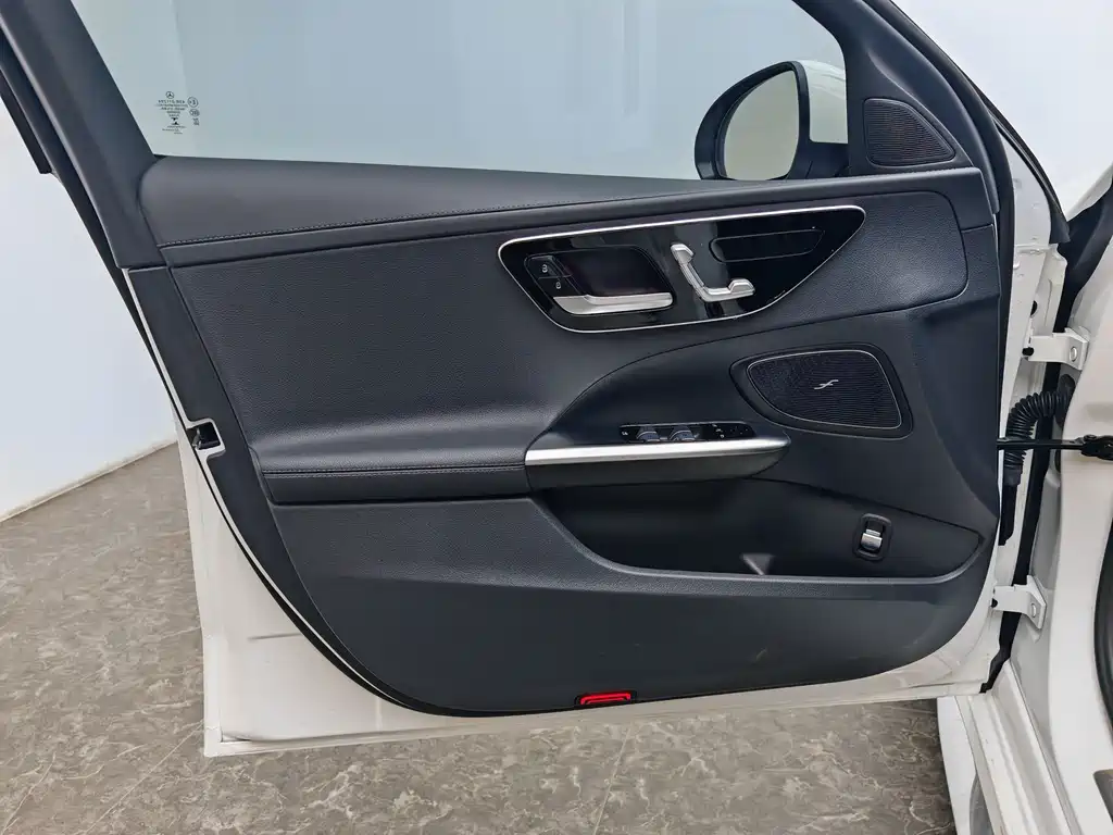 Mercedes-Benz C-Class 2022 — фото 19