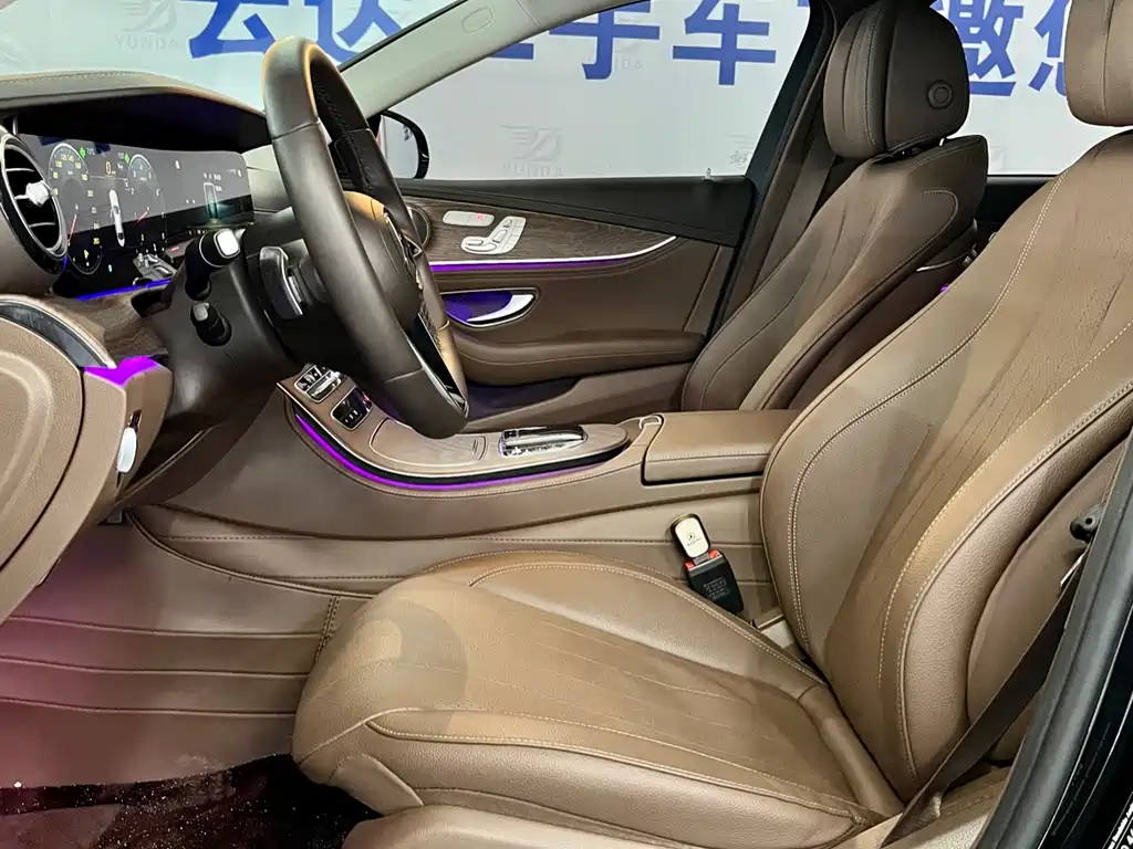Mercedes-Benz E-Class 2023 — фото 10