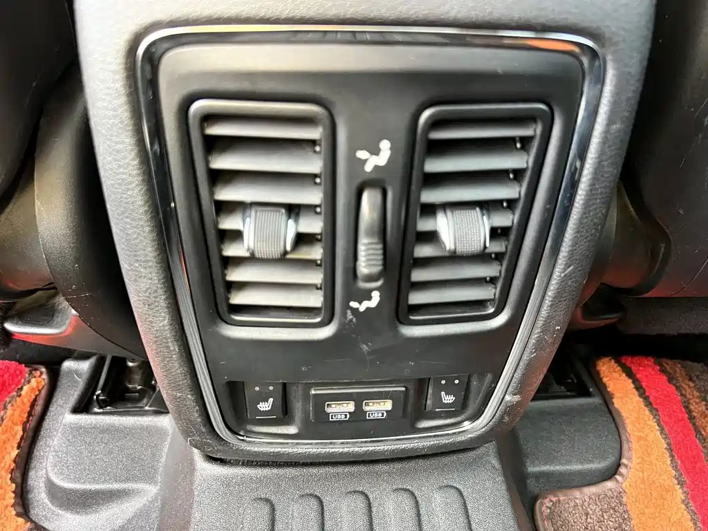 Jeep Grand Cherokee 2017 — фото 16