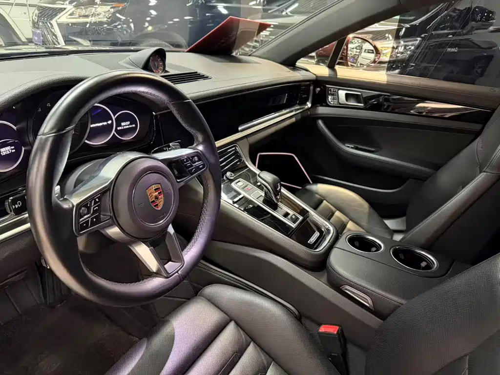 Porsche Panamera 2018 — фото 5