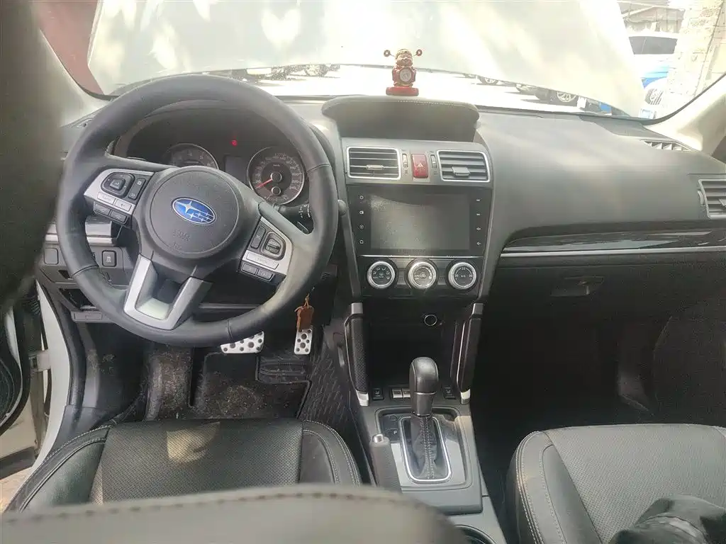 Subaru Forester 2016 — фото 10