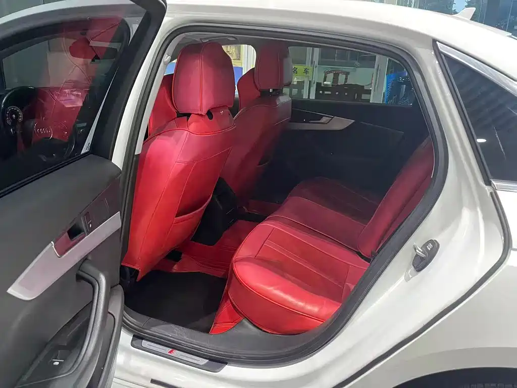 Audi A4L 2023