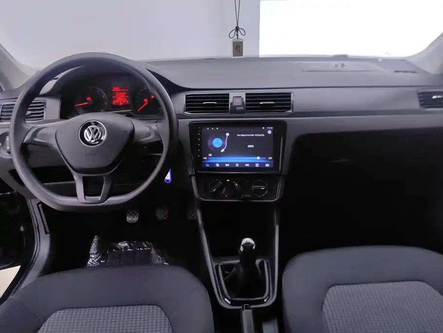 Volkswagen Santana 2018 — фото 12