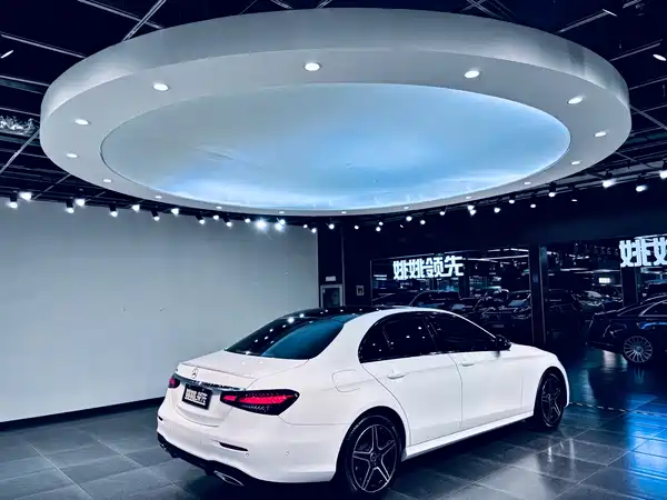 Mercedes-Benz E-Class 2022
