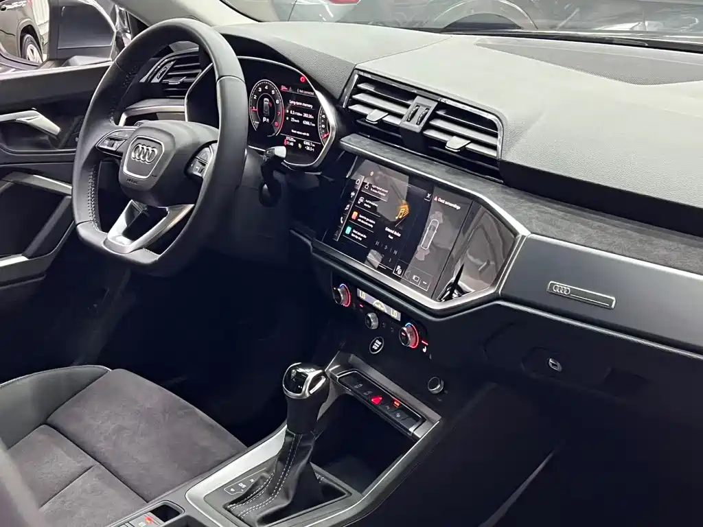 Audi Q3 2022 — фото 19