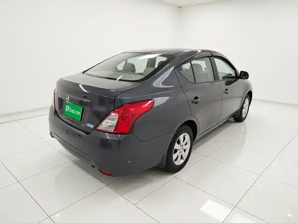 Nissan Sunny 2014