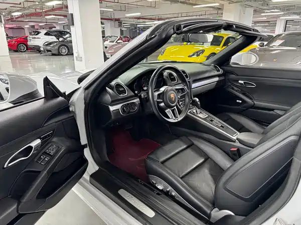 Porsche 718 2016