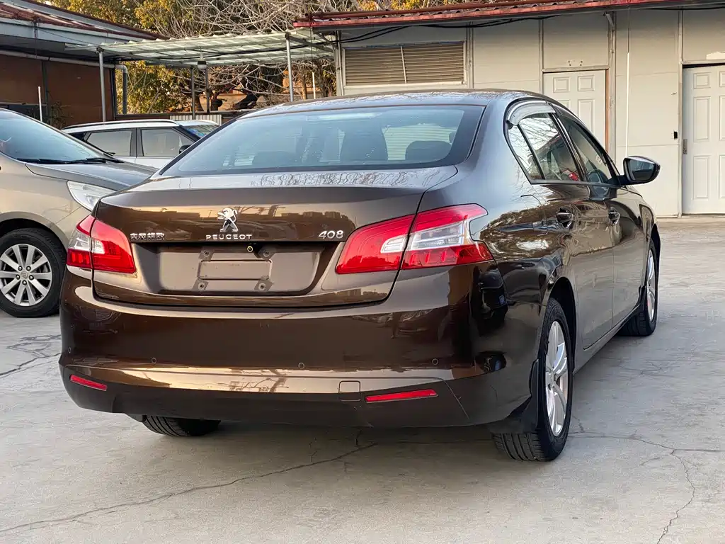 Peugeot 408 2015 — фото 12