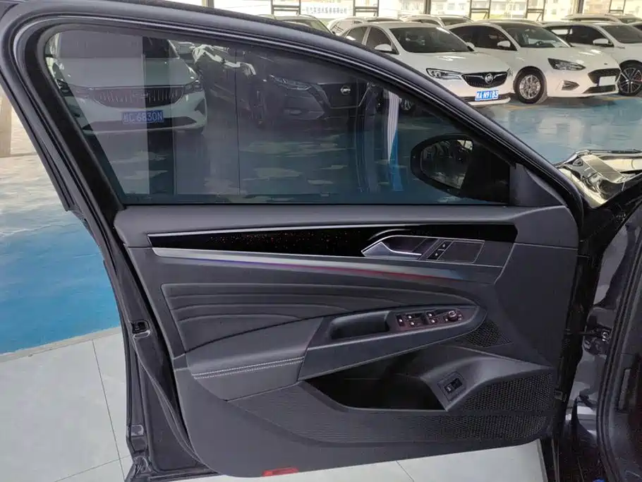 Volkswagen Passat 2022