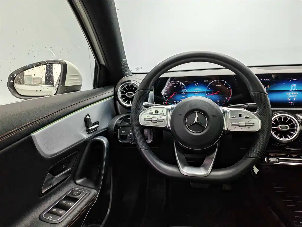 Mercedes-Benz A-Class 2019 — фото 9