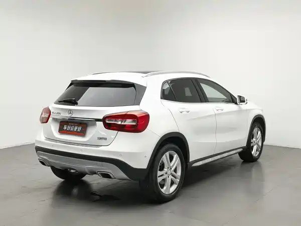 Mercedes-Benz GLA 2017