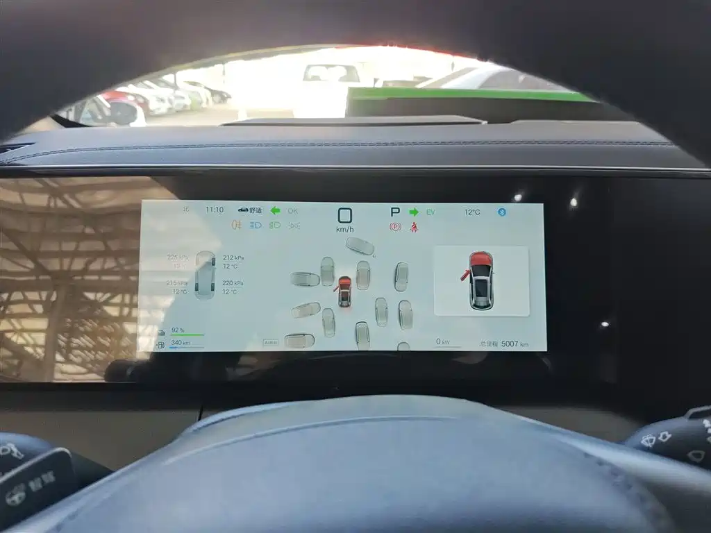 BYD L DM-i 2025 — фото 12