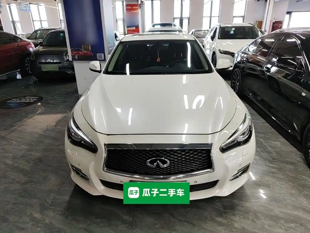 Infiniti Q50L 2015 — фото 3