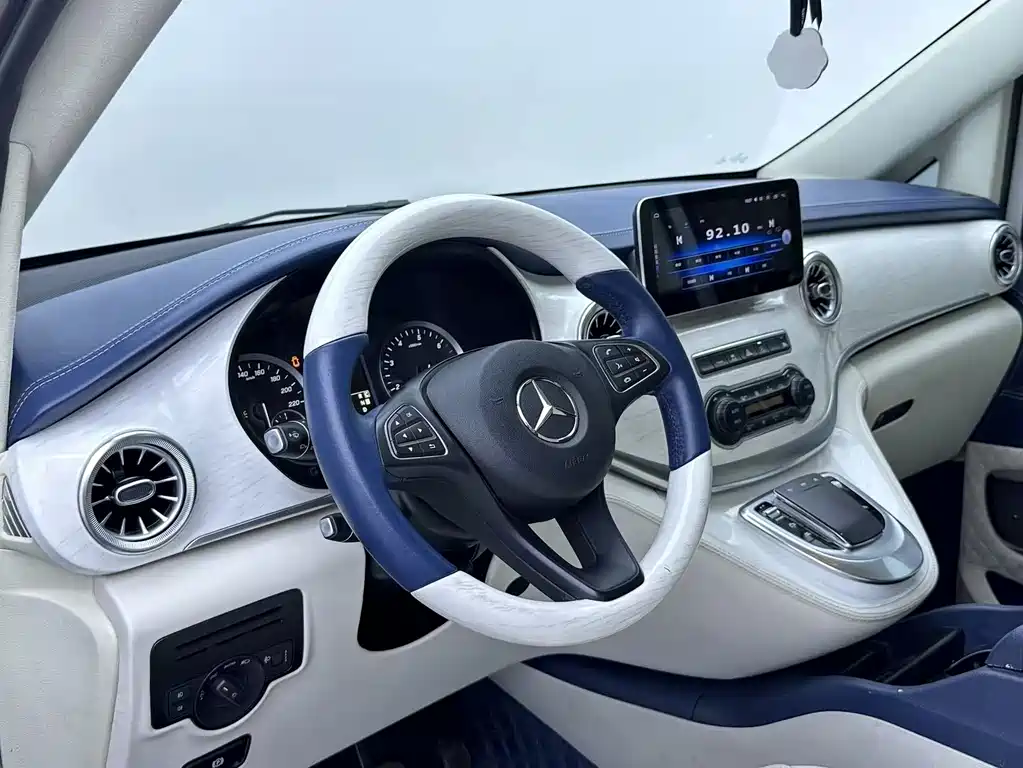 Mercedes-Benz Vito 2022 — фото 4