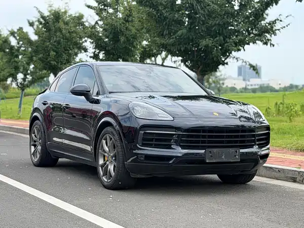 Porsche Cayenne 2021