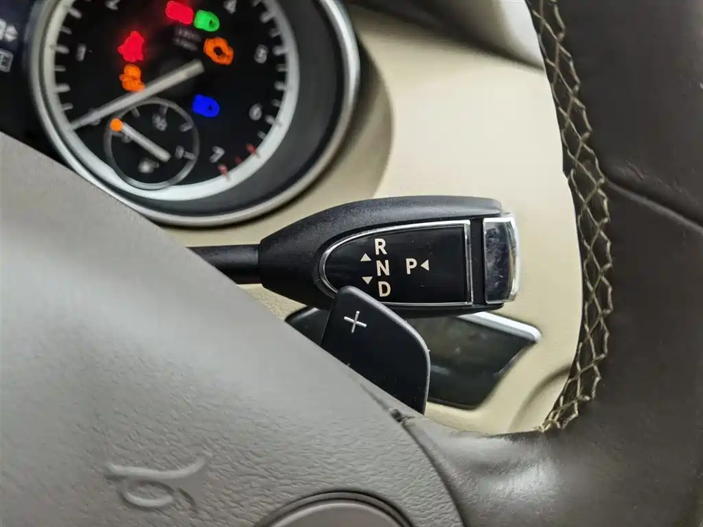 Mercedes-Benz R-Class 2016 — фото 13