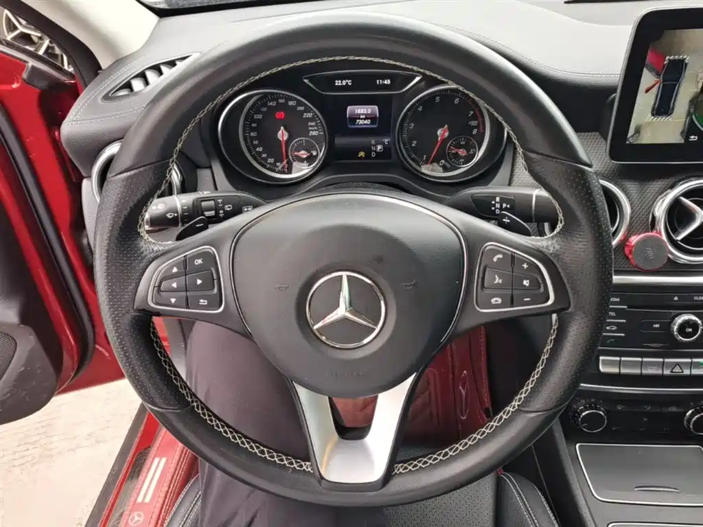 Mercedes-Benz GLA 2018 — фото 11