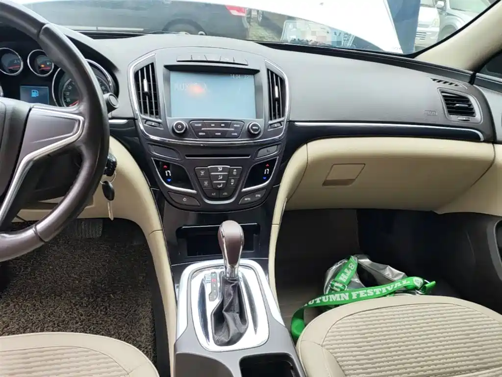 Buick Regal 2015 — фото 13