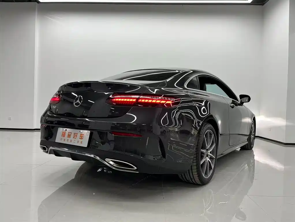 Mercedes-Benz E-Class 2024