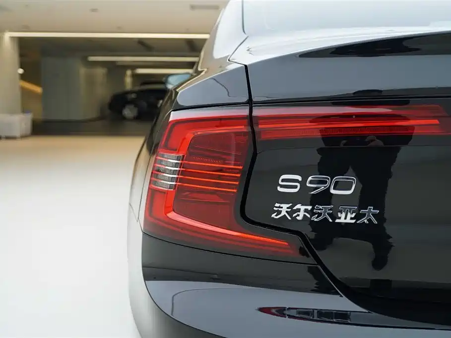 Volvo S90 PHEV 2026 — фото 16