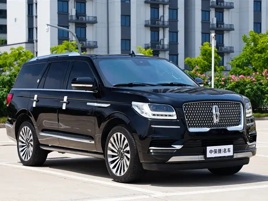 Lincoln Navigator 2021 — фото 2