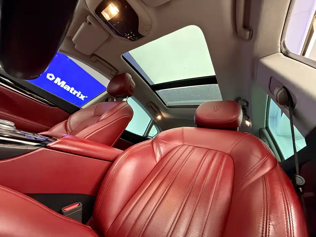 Maserati Levante 2017 — фото 12