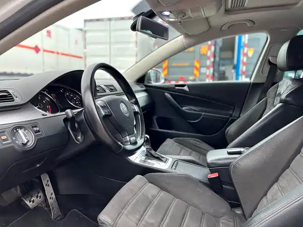 Volkswagen Passat 2011