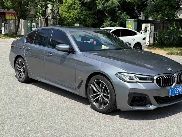 BMW 5 Series 2021