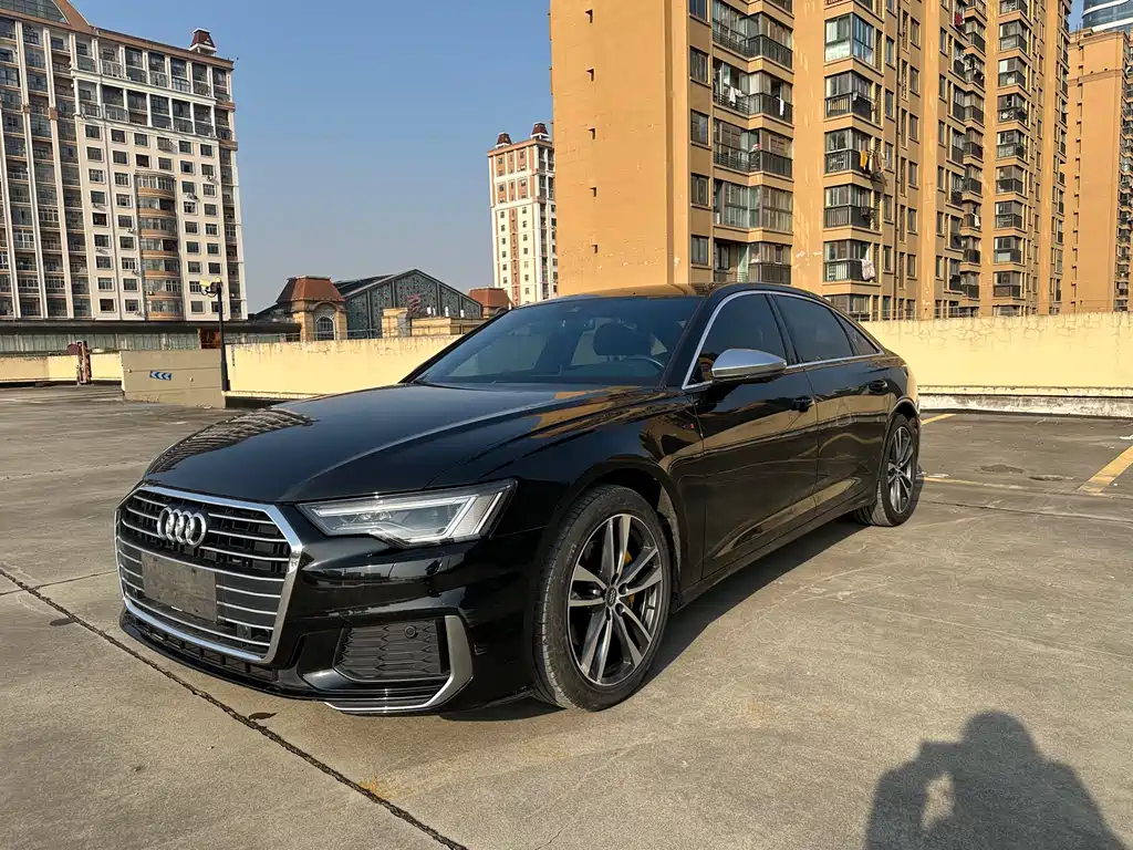 Audi A6L 2021 — фото 1