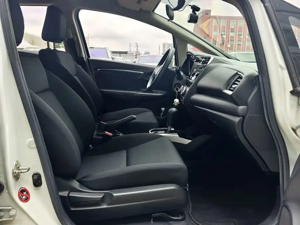 Honda Fit 2017 — фото 13