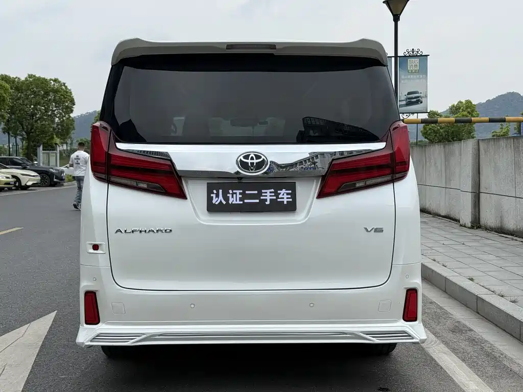 Toyota Alphard 2019 — фото 6