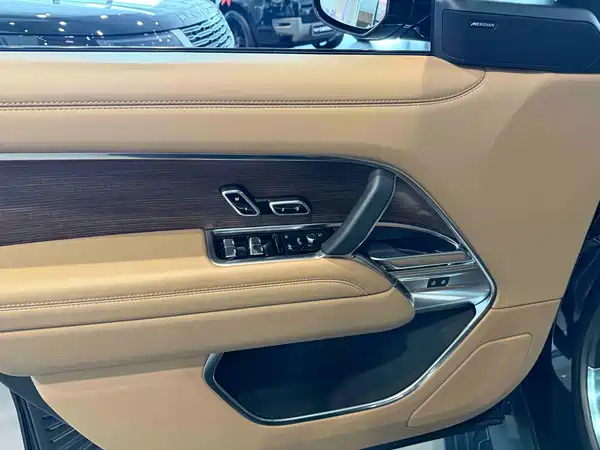 Land Rover Range Rover 2025