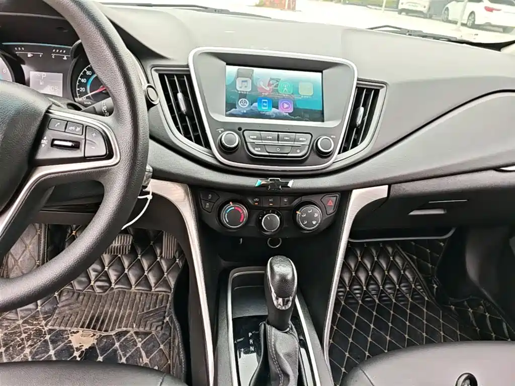 Chevrolet Cavalier 2018 — фото 13