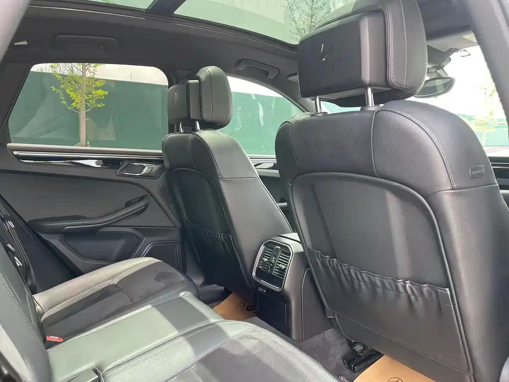 Porsche Macan 2015 — фото 17