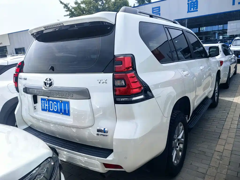 Toyota Prado 2019 — фото 2