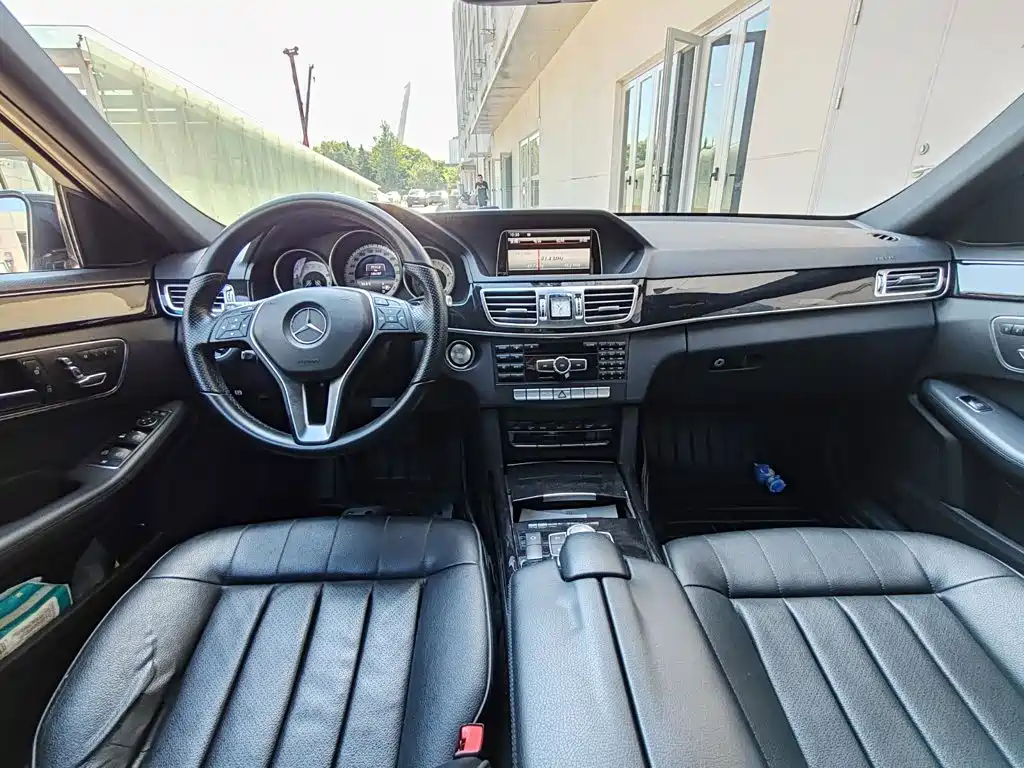 Mercedes-Benz E-Class 2014 — фото 13