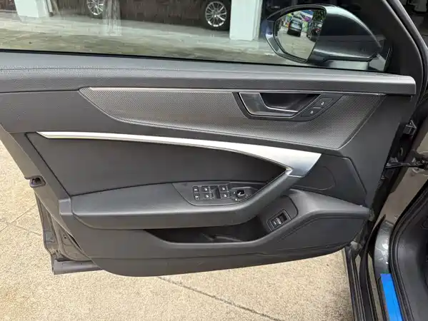 Audi A6L 2021