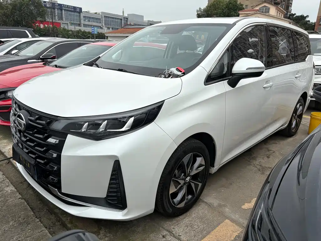 GAC Motor Trumpchi M6 2023 — фото 1