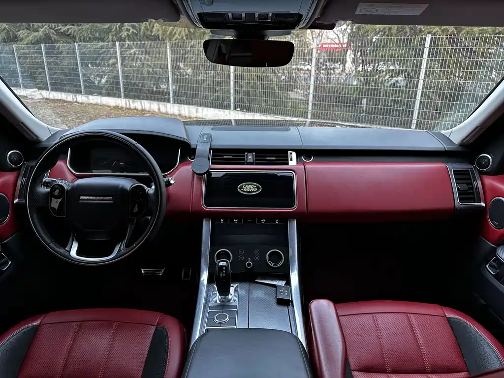 Land Rover Sport 2020 — фото 8