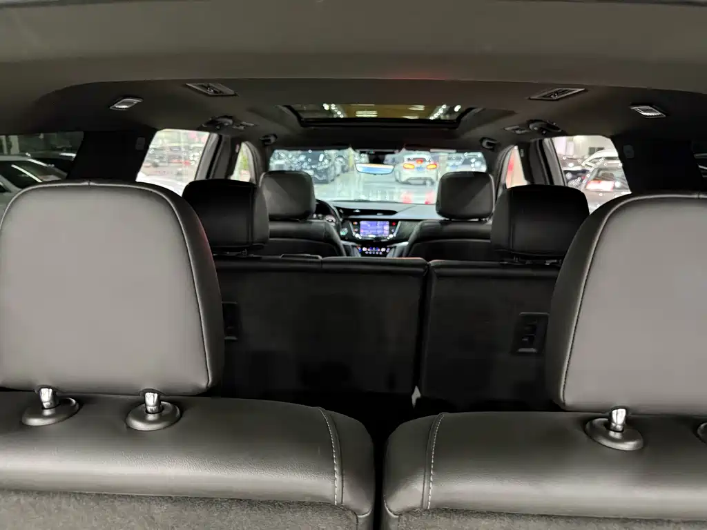 Cadillac XT6 2021 — фото 16
