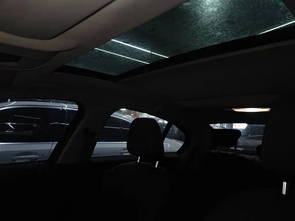 BMW 1 Series 2020 — фото 14