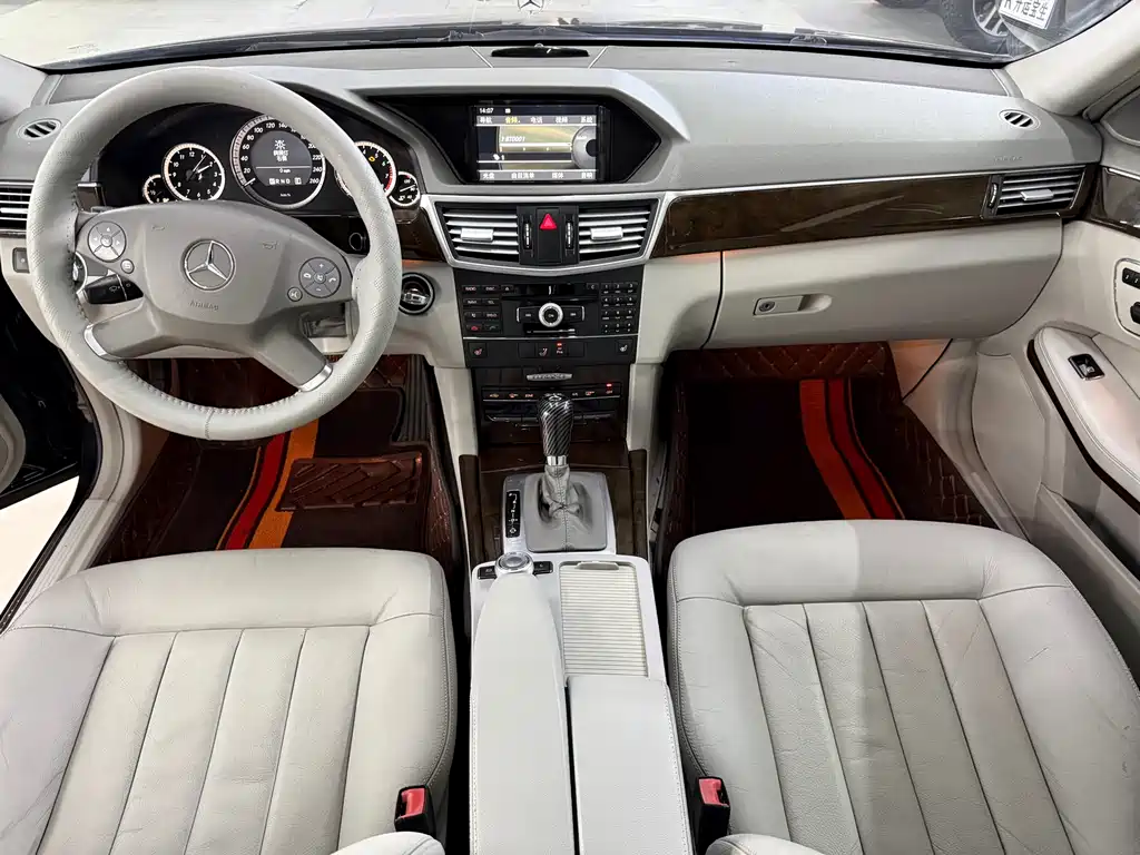 Mercedes-Benz E-Class 2010 — фото 7