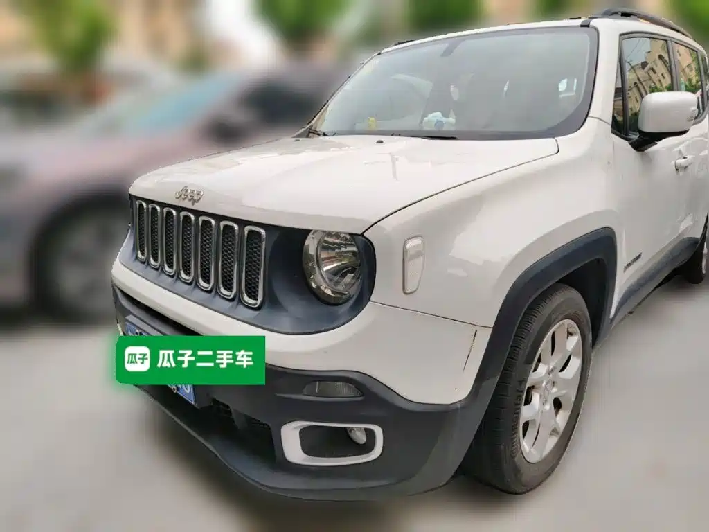 Jeep Renegade 2018 — фото 24
