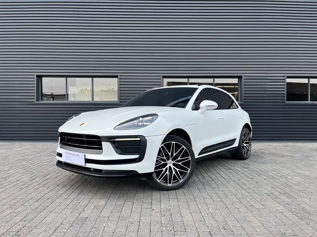 Porsche Macan 2022 — фото 1