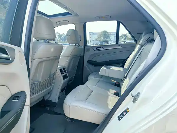 Mercedes-Benz M-Class 2012