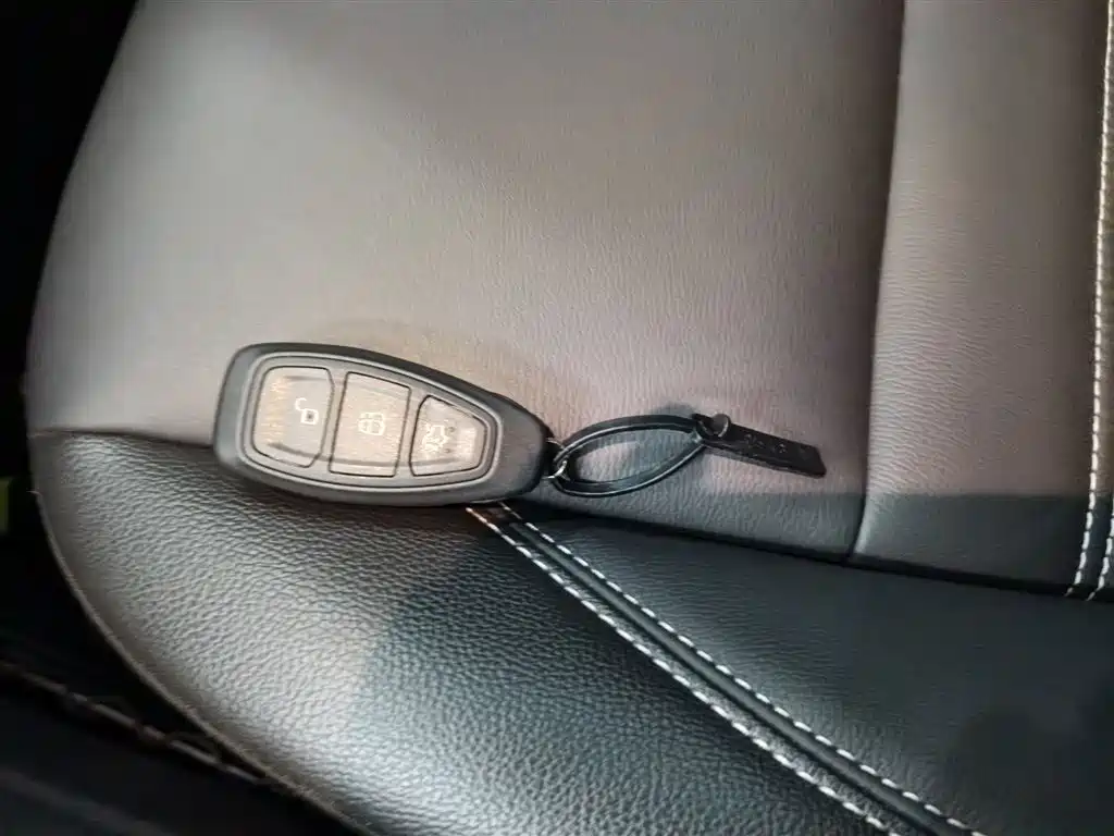 Ford Kuga 2018 — фото 9
